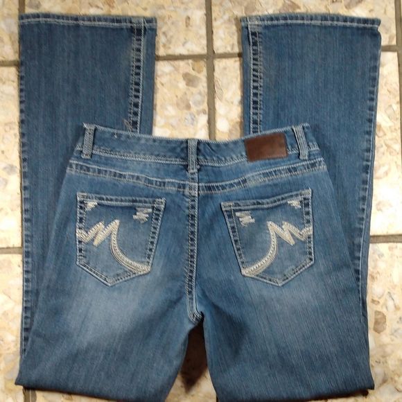 Maurices Curvy Bootcut Stretch Denim Jeans Medium Blue Wash - Picture 3 of 9